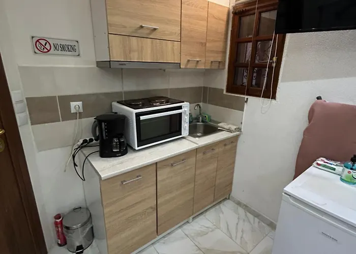 Ano Poli Studios 4